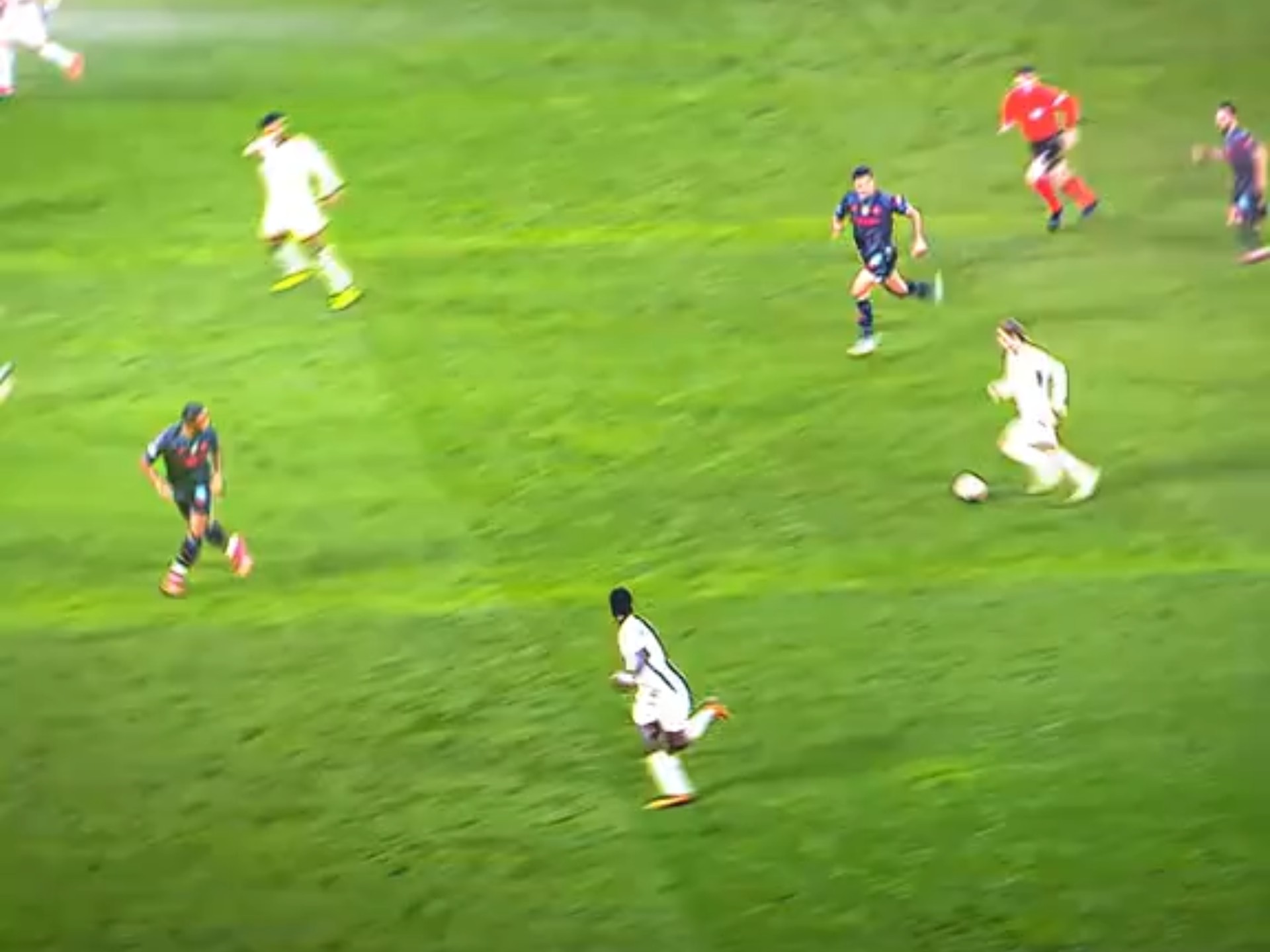 真实激战,足球赛场热血激荡的简单介绍 真实激战,足球赛场热血激荡的简单介绍