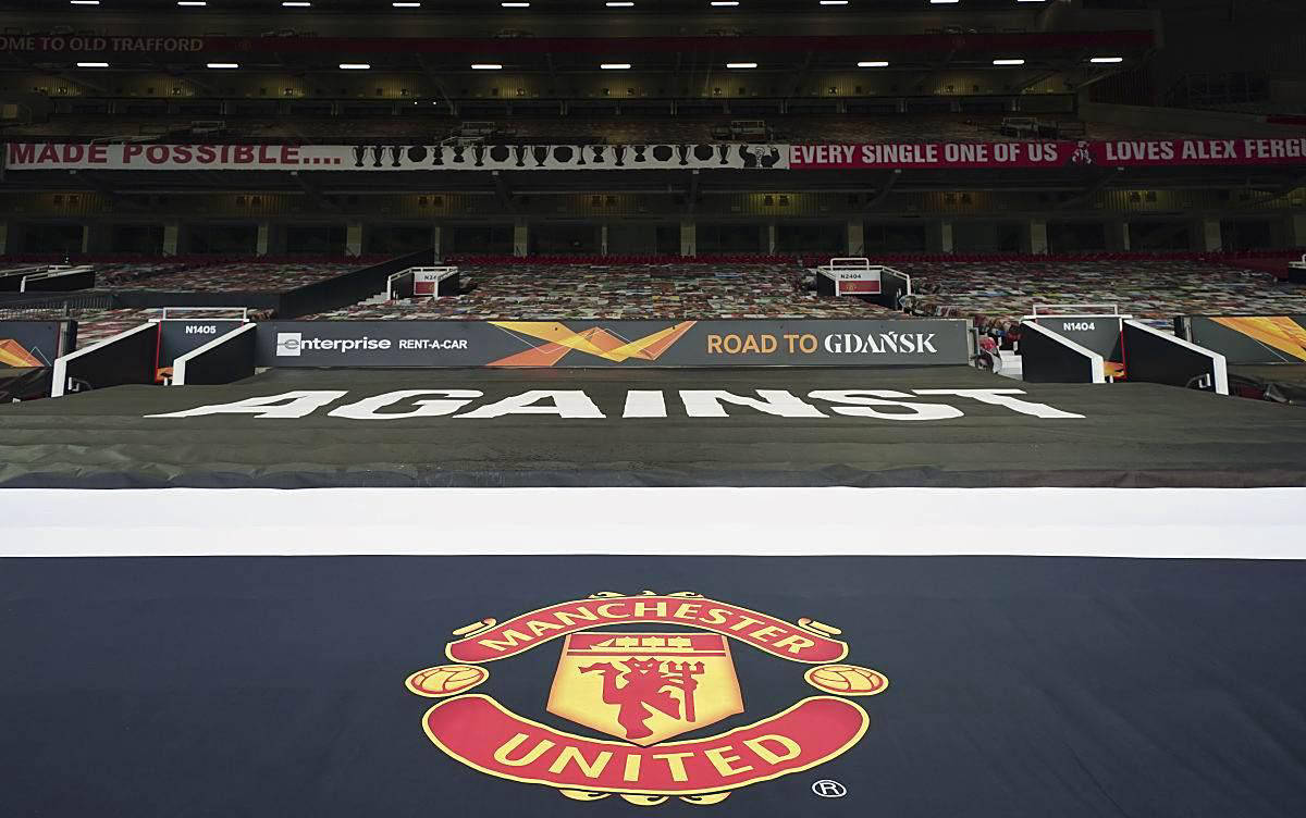 曼联俱乐部豪取胜利,走向巅峰 曼联俱乐部豪取胜利,走向巅峰